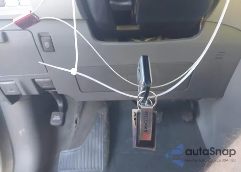 2016 Toyota Sienna Xle Premium 8 Passenger z USA, uszkodzony, nr VIN 5TDYK3DC0GS709764